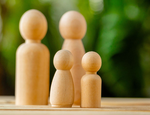 La sfida di essere genitori oggi: l’equilibrio fragile e vitale della genitorialità contemporanea